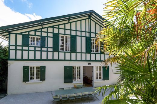Villa in Arcachon, Gironde