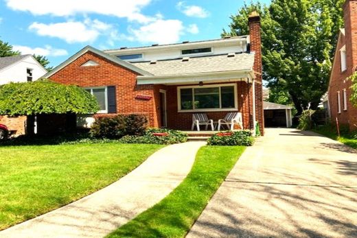 Einfamilienhaus in Harper Woods, Wayne County