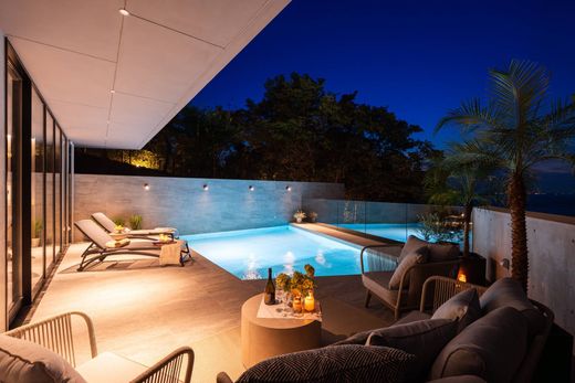 Müstakil ev Awaji, Awaji Shi