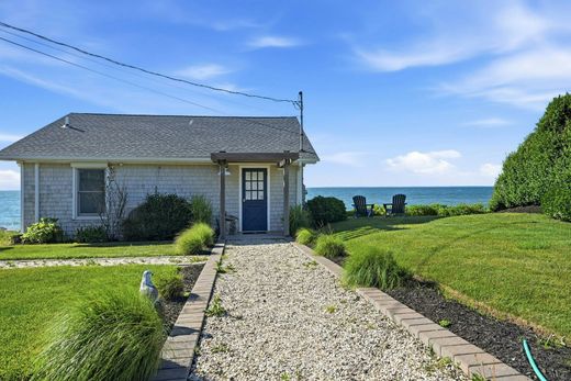 Detached House in Southold, Suffolk County