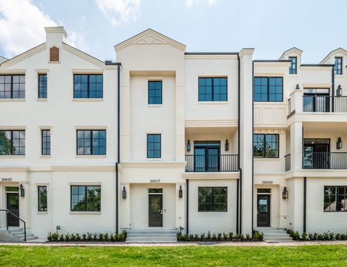 Townhouse in Rogers, Benton County