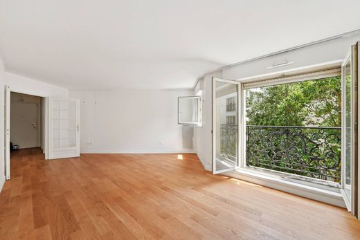 Apartment in Monceau, Courcelles, Ternes, Paris