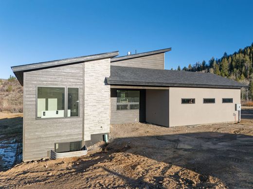 Casa Independente - Oak Creek, Routt County