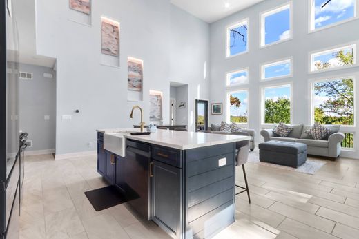 Detached House in Williams Bay, Walworth County