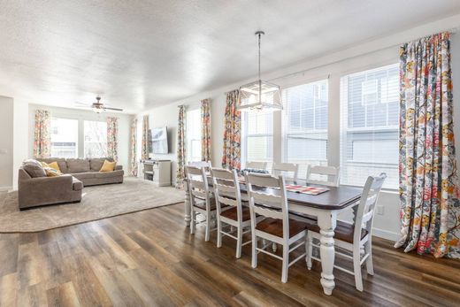 Townhouse for sale in South Jordan