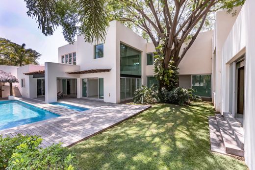 Detached House in Colima