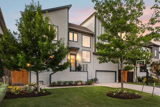 Detached House in Bellaire, Harris County