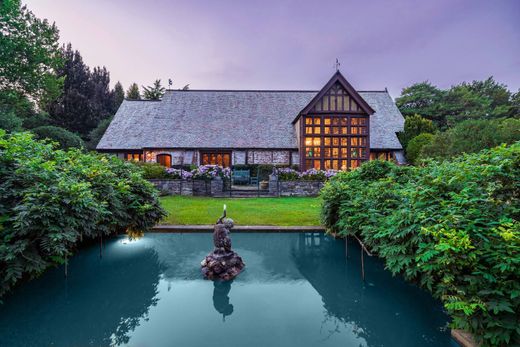 Detached House in East Hampton, Suffolk County