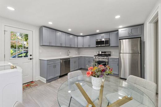 아파트 / Montclair, Essex County