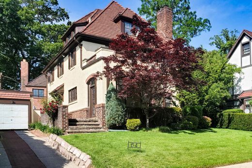 Detached House in Forest Hills, Queens