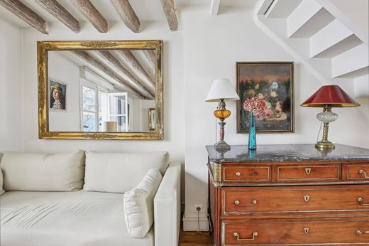 Apartment / Etagenwohnung in Tour Eiffel, Invalides – Ecole Militaire, Saint-Thomas d’Aquin, Paris