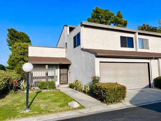 منزل ﻓﻲ Anaheim, مقاطعة أورانج، كاليفورنيا