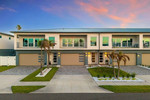 Townhouse in Indialantic, Brevard County