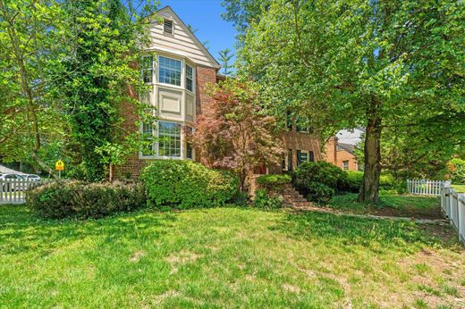 Detached House in Arlington, Arlington County