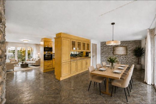 Apartment in Le Bouveret, Monthey District
