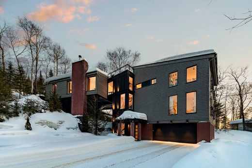 Detached House in Sainte-Adèle, Laurentides