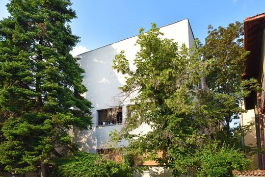Vrijstaand huis in Boekarest, Municipiul Bucureşti
