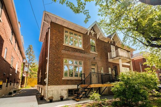 Detached House in Montreal, City of Montréal