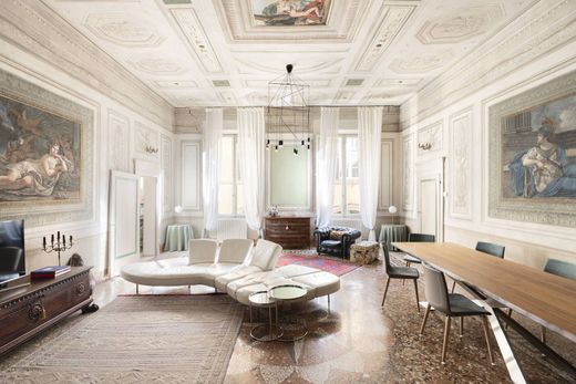 ﺷﻘﺔ ﻓﻲ بولونيا, Bologna