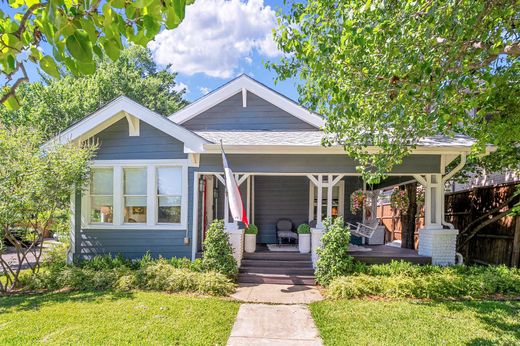Detached House in Dallas, Dallas County