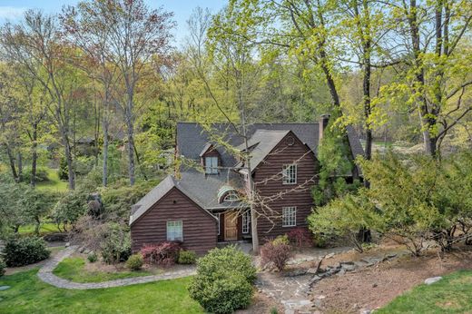 Detached House in Upper Saddle River, Bergen County