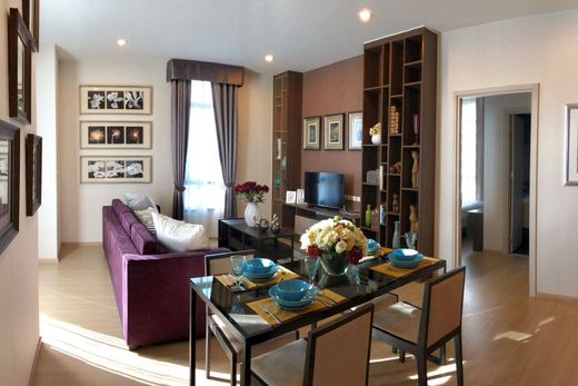 Apartment in Huai Khwang, Bangkok