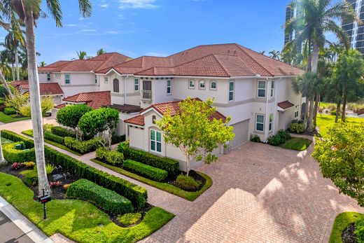 Apartment / Etagenwohnung in Naples, Collier County