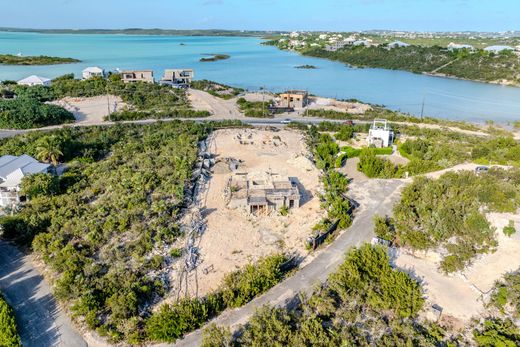 Land in Sapodilla Bay Beach