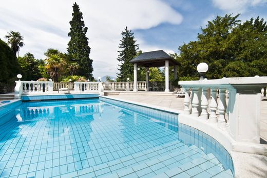 Villa - Luino, Provincia di Varese