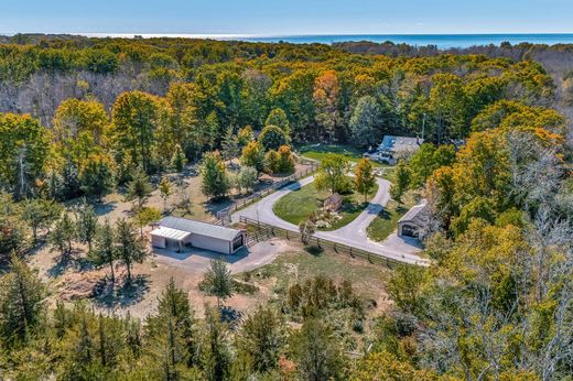Detached House in Prince Edward, Ontario