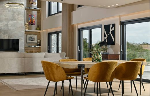 Piso / Apartamento en Atenas, Nomarchía Athínas