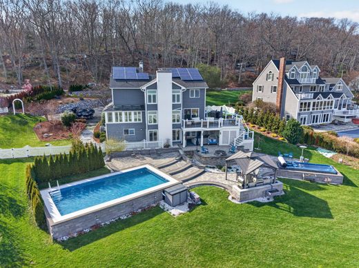 Detached House in East Lyme, New London County