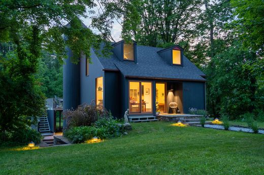 Einfamilienhaus in Sheffield, Berkshire County
