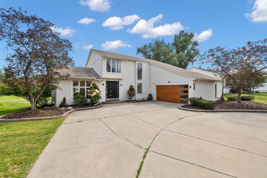 West Bloomfield Township, Oakland Countyの一戸建て住宅