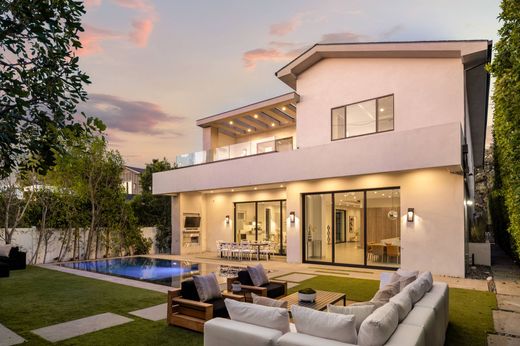 Detached House in North Hollywood, Los Angeles County