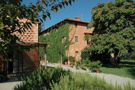 Country House in Palaia, Pisa