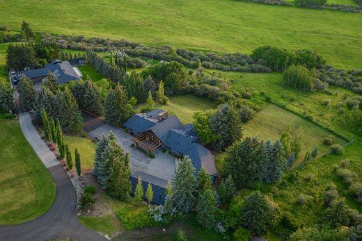 Detached House in Rocky View, Alberta