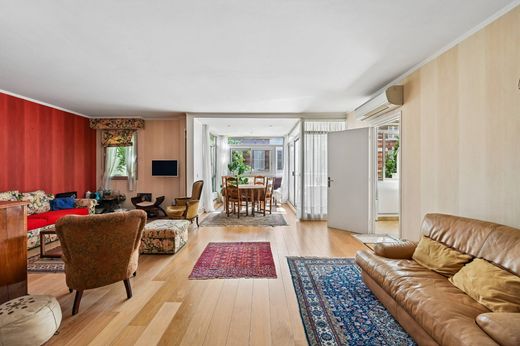 Apartment in La Muette, Auteuil, Porte Dauphine, Paris