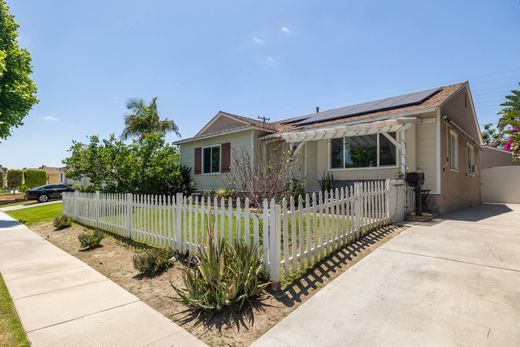 Vrijstaand huis in Lakewood, Los Angeles County
