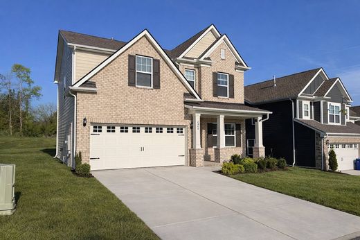 Detached House in Columbia, Maury County