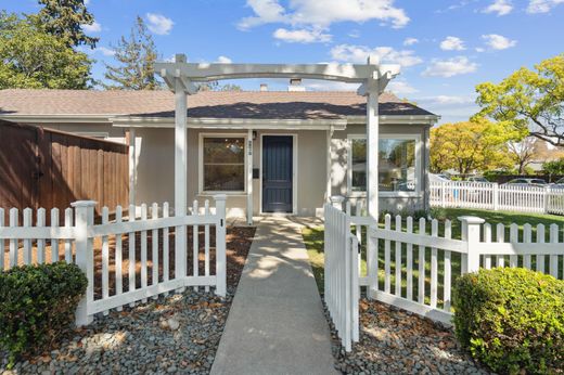 Detached House in Redwood City, San Mateo County