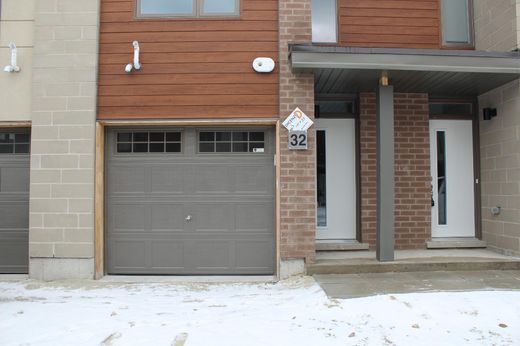 Townhouse in Collingwood, Ontario