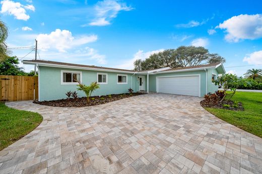 Detached House in Indian Harbour Beach, Brevard County