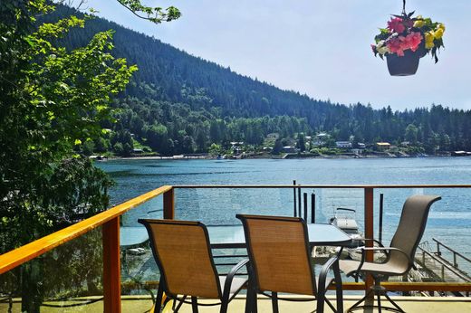 Частный Дом, Garden Bay, British Columbia