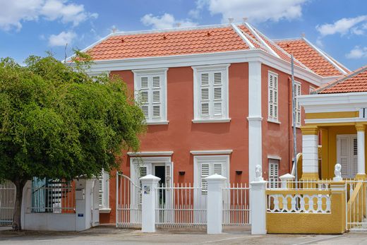 Luxury home in Punda, Westpunt