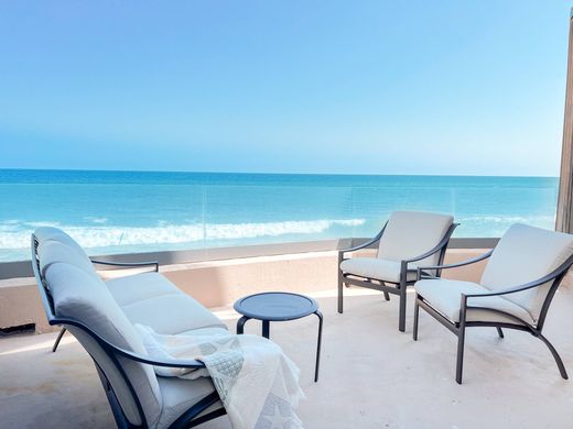 Luxury home in Malibu, Los Angeles County