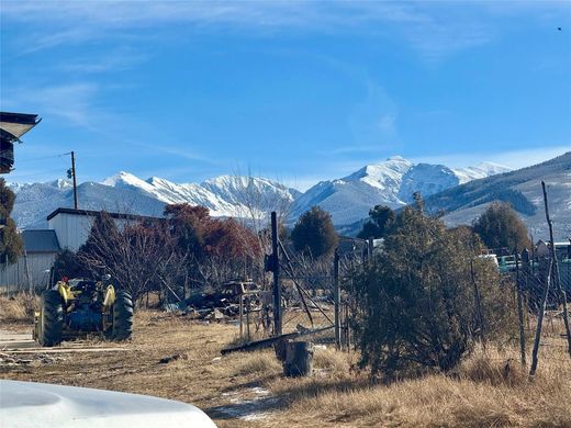 Truchas, Rio Arriba Countyの一戸建て住宅