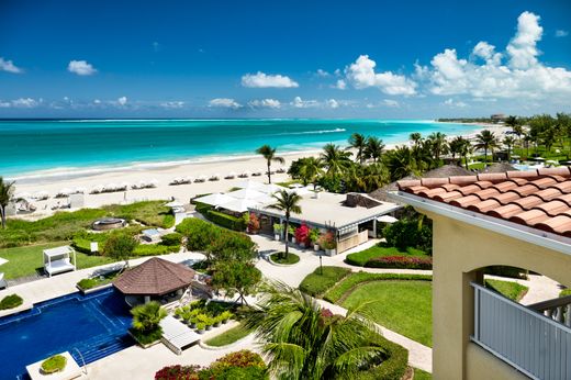 Apartment in Grace Bay