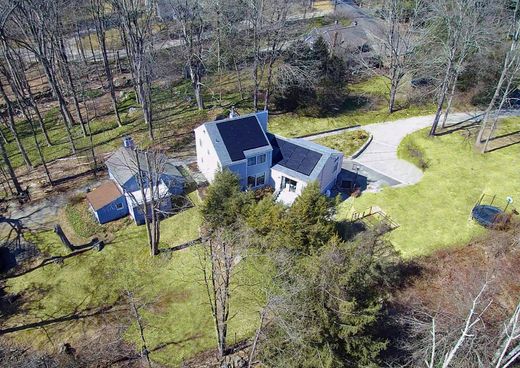 Detached House in Ridgefield, Fairfield County