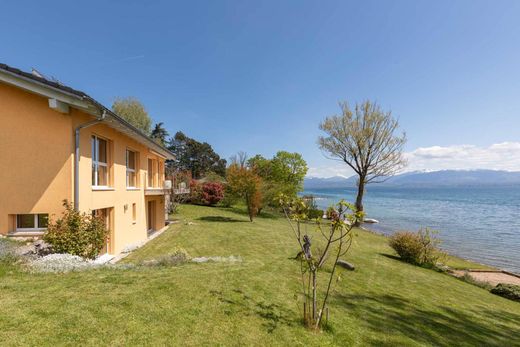 Einfamilienhaus in Perroy, Nyon District